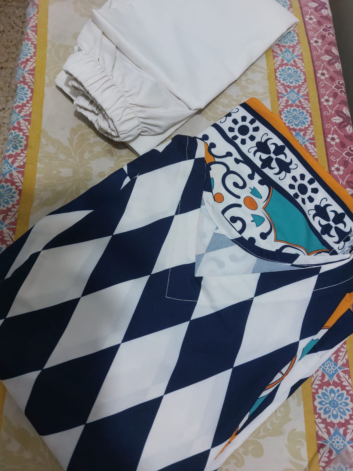 New Trending Designer Printed Lawn Suit - Stylish 2 PCs (Copy) Fashion Fantasia Store