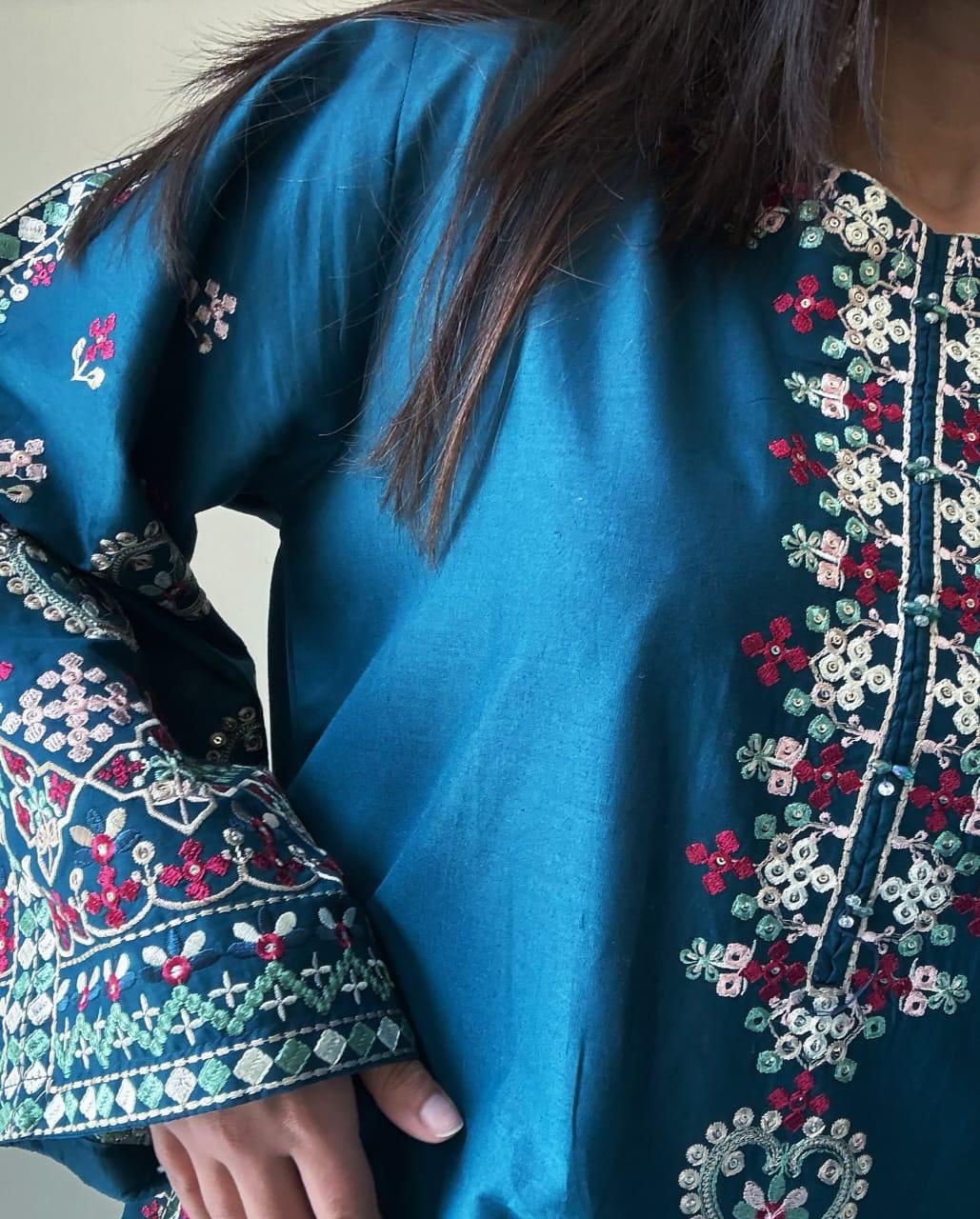 New Trending Designer Suit with Dupatta - Stylish 3 PCs Fashion Fantasia Store