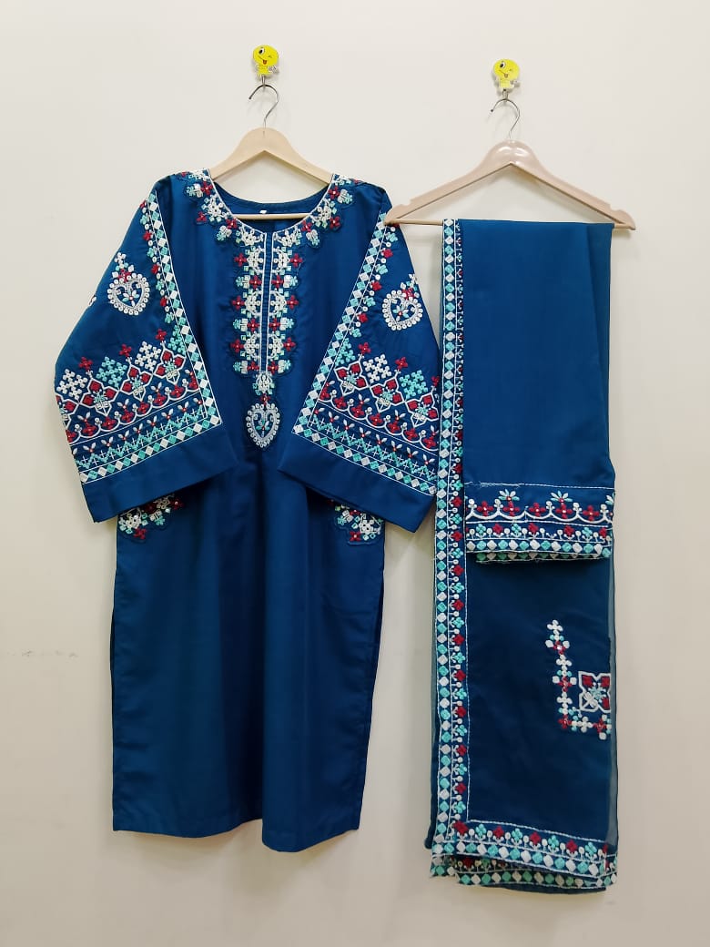 New Trending Designer Suit with Dupatta - Stylish 3 PCs Fashion Fantasia Store