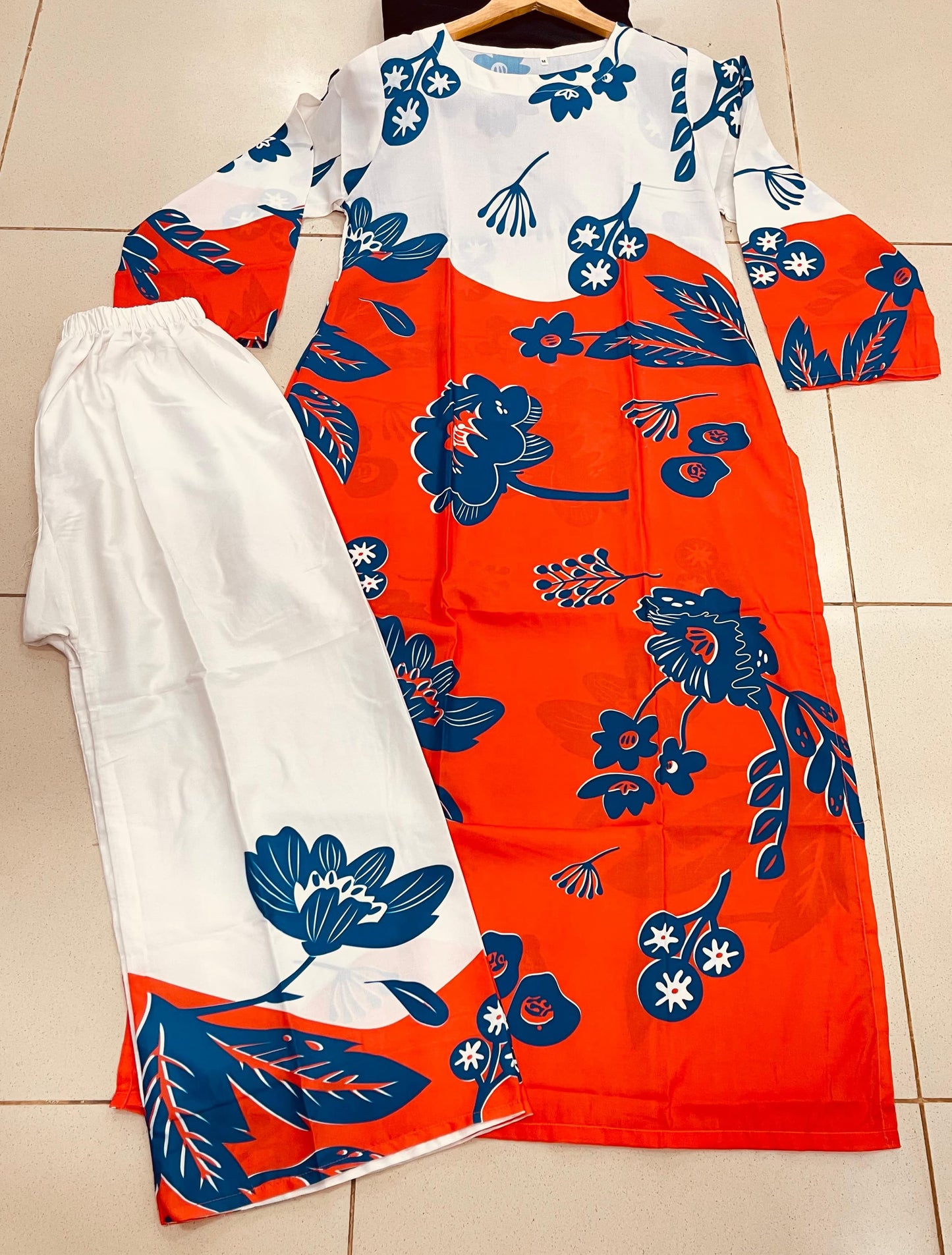New Trending Designer Printed Lawn Suit with Dupatta - Stylish 2 PCs Fashion Fantasia Store