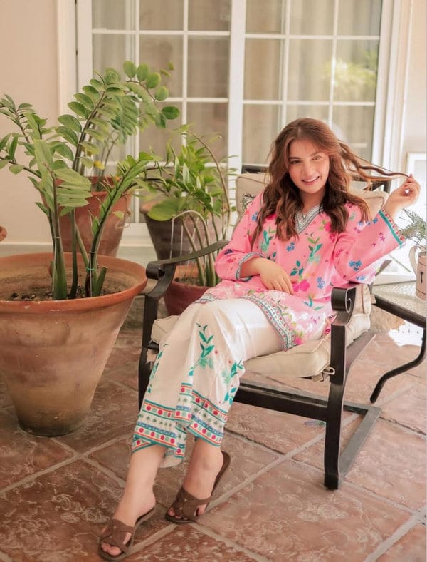 New Trending Designer Printed Lawn Suit - Stylish 2 PCs Fashion Fantasia Store