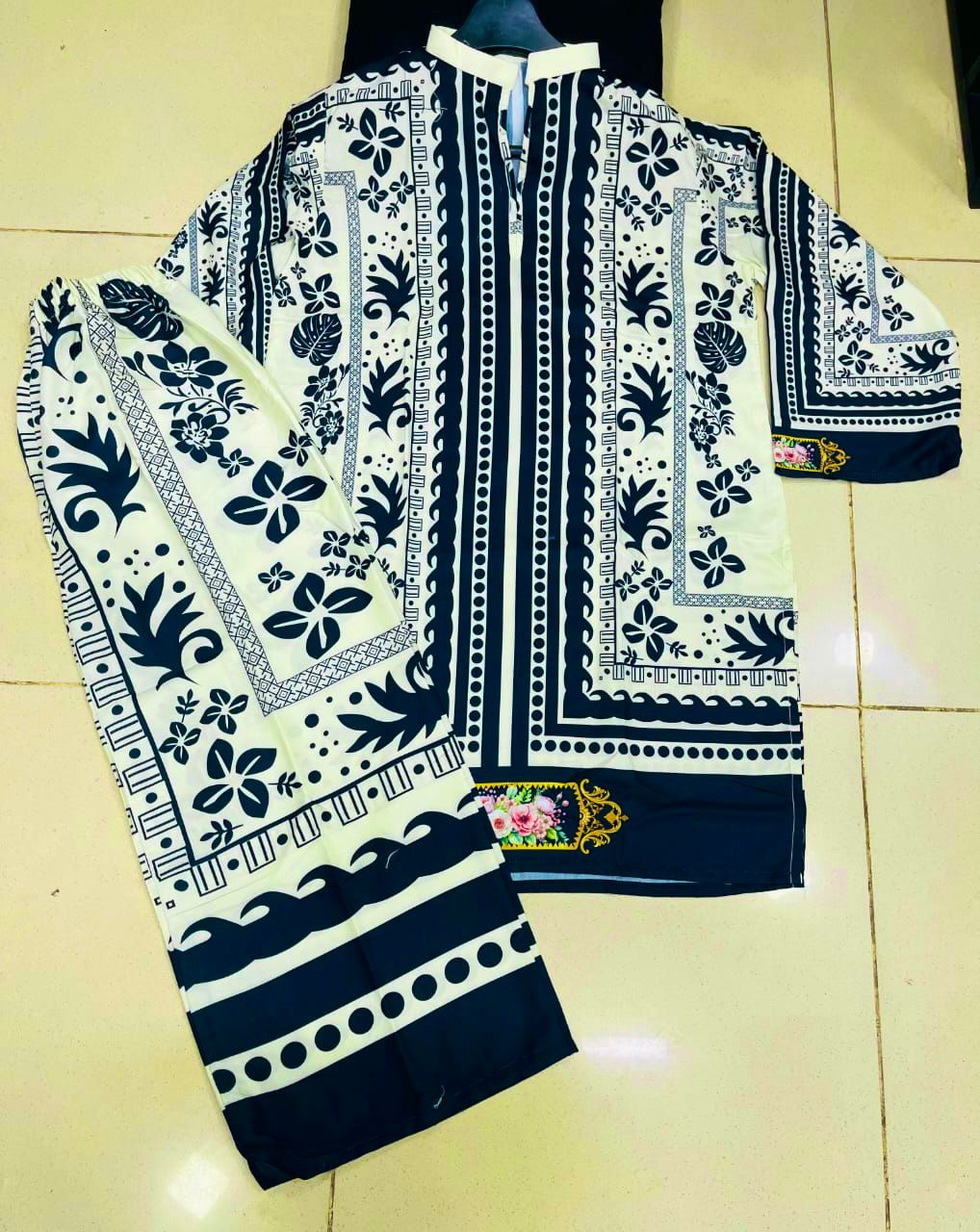 New Trending Designer Printed Lawn Suit - Stylish 2 PCs Fashion Fantasia Store
