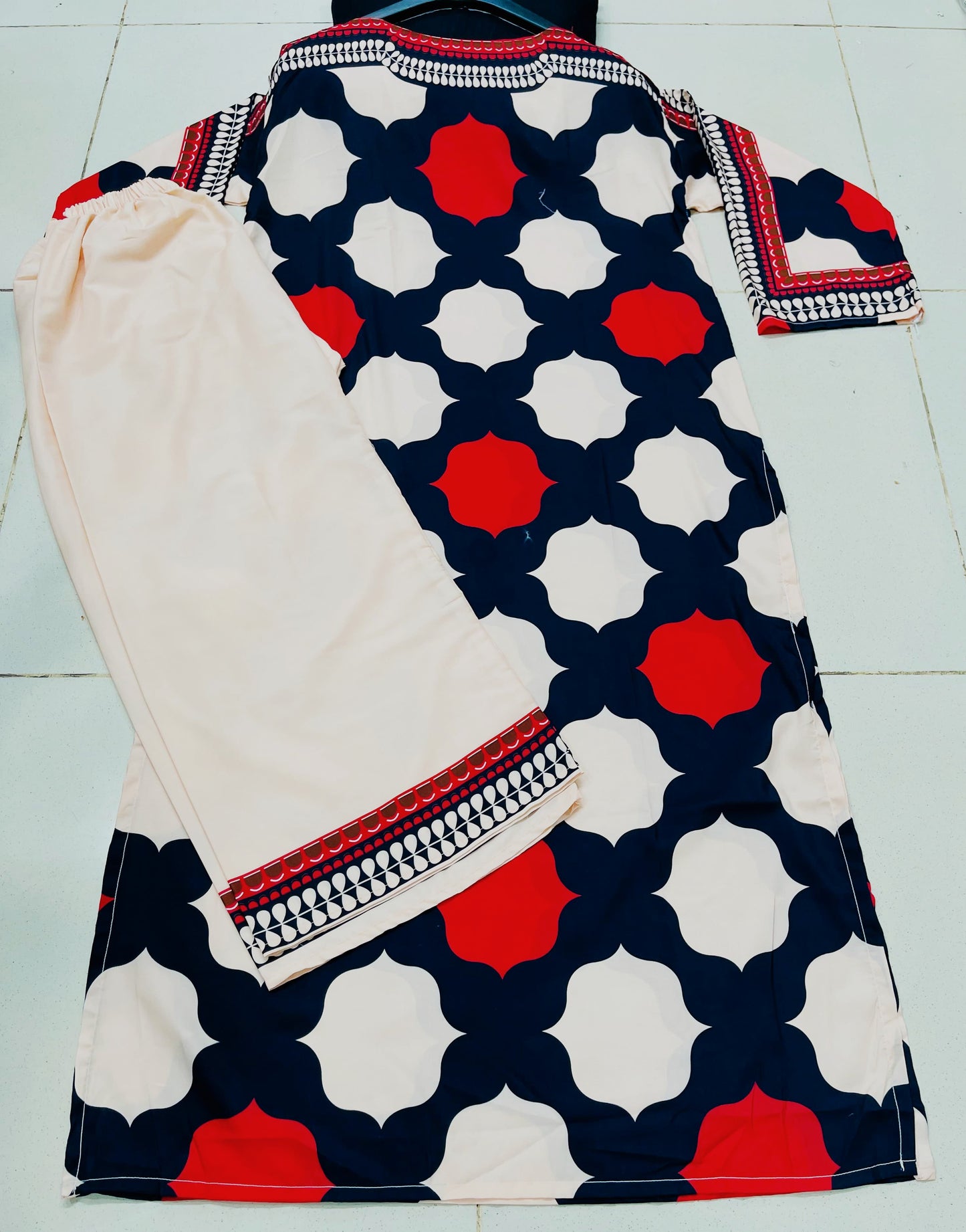 New Trending Designer Printed Lawn Suit - Stylish 2 PCs Fashion Fantasia Store