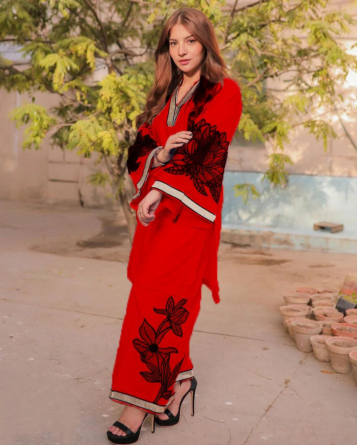 Embroidered Flower Bunch Applic Suit  - 2 PCs Fashion Fantasia Store